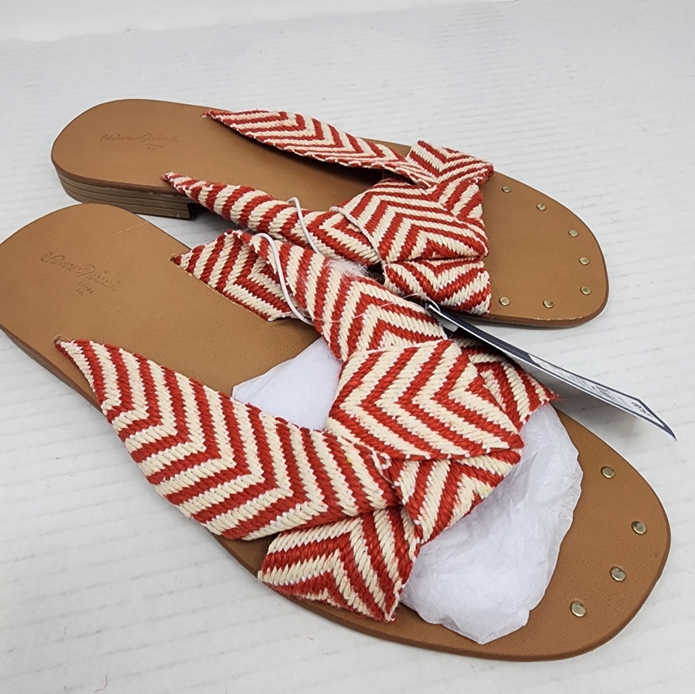 New Universal Thread Red Chevron Slides Fabric Sodt Boho Style Slipons 8.5‎